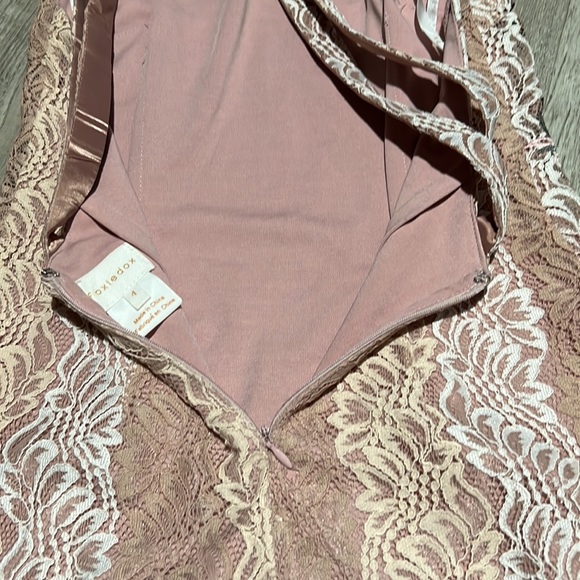 Foxiedox Georgina Lace Appliqué Sheath Dress - Picture 13 of 15